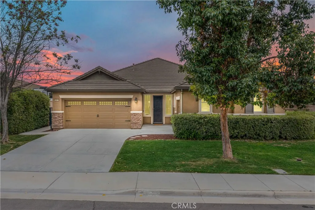 30873 Bald Eagle Street, Murrieta, California 92563 home-pic-2
