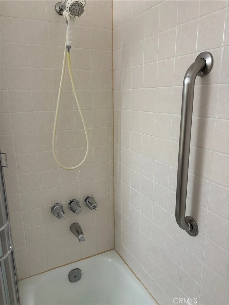 617 E Pine Avenue, El Segundo, California 90245 home-pic-12