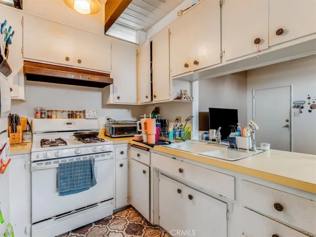 1051 Price Street, Pismo Beach, California 93449