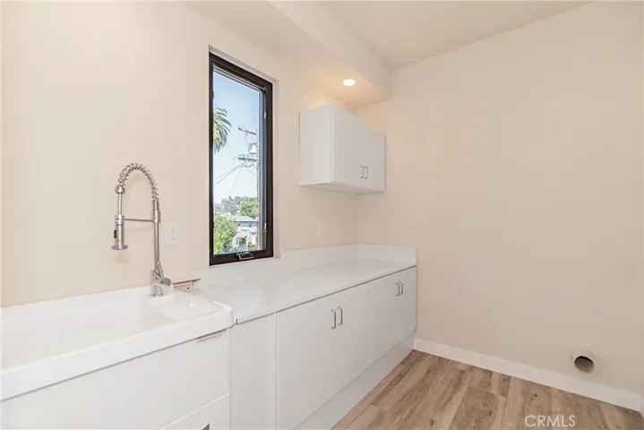 Laundry Room 1205