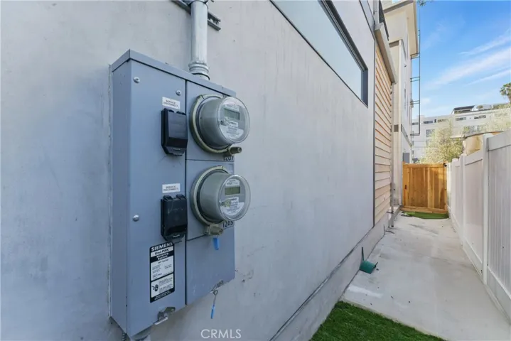1205 Manzanita Street, Los Angeles, California 90029