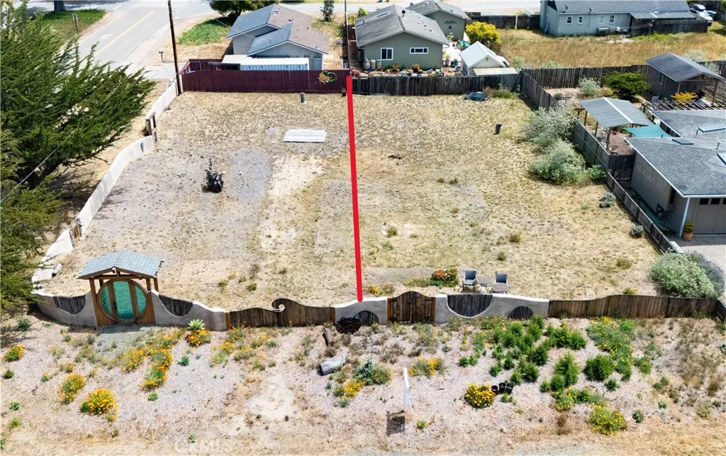 1406 is the corner lot and 1412 is the next