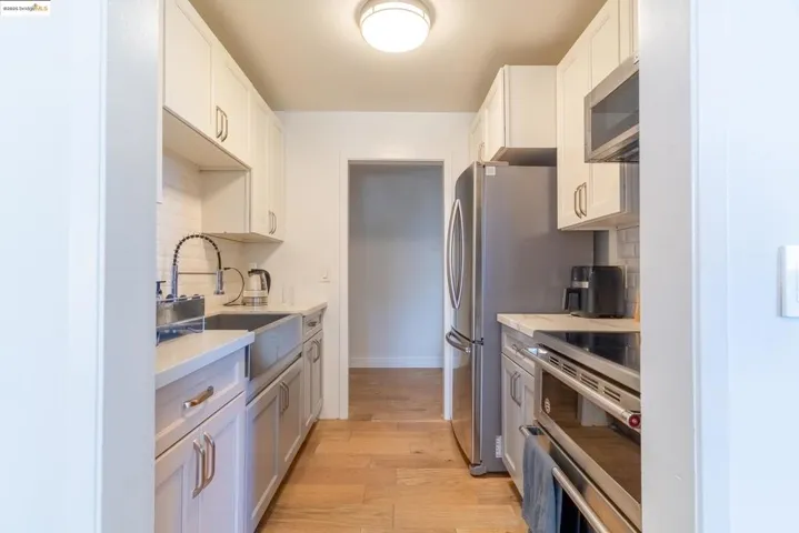 8 Captain Dr E261, Emeryville, California 94608