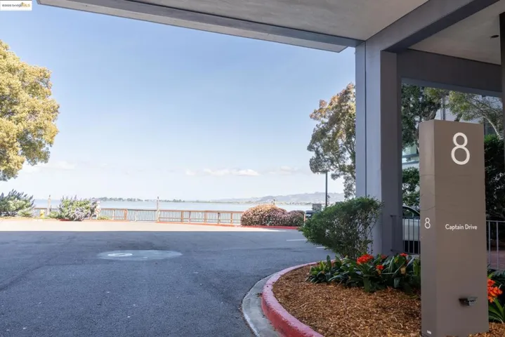8 Captain Dr E261, Emeryville, California 94608