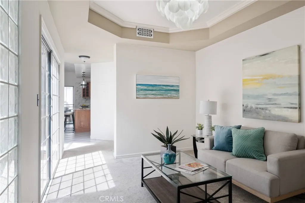 2006 Aviation Way E, Redondo Beach, California 90278 home-pic-8