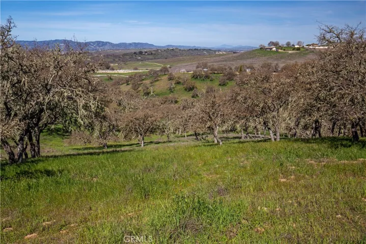 930 Windwood Road, Paso Robles, California 93446