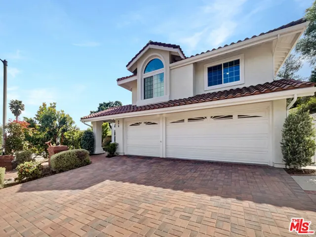 698 Lynnmere Drive, Thousand Oaks, California 91360