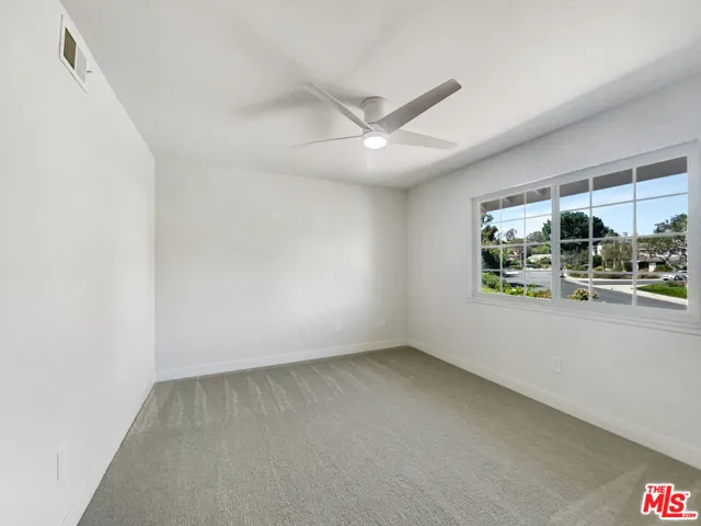 698 Lynnmere Drive, Thousand Oaks, California 91360