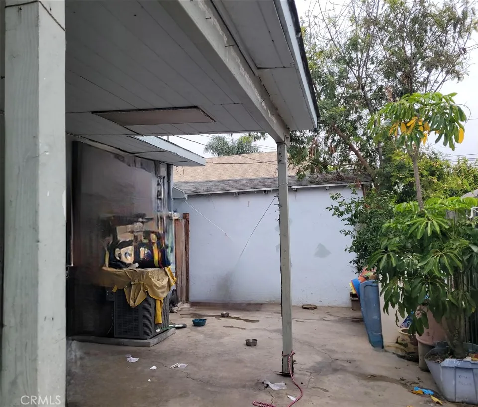 860 N Huntington Boulevard, Pomona, California 91768 home-pic-5