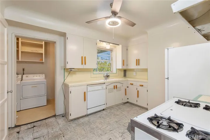 3515 E 1st Street, Long Beach, California 90803