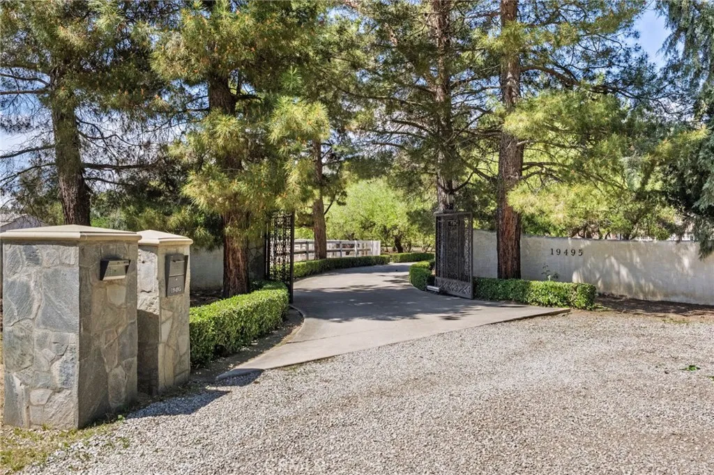 19495 Lobo De Pradera, Murrieta, California 92562 home-pic-3