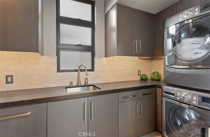 Spacious and convenience for the laundry room.