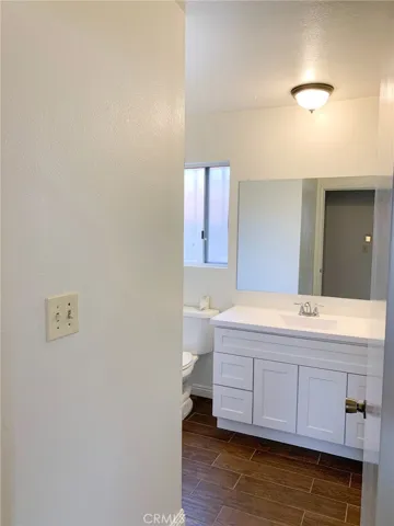 Rear unit bathroom