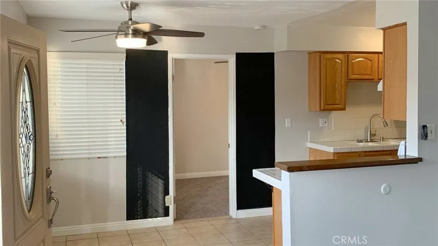 Rear unit dining, kitchen, and bed