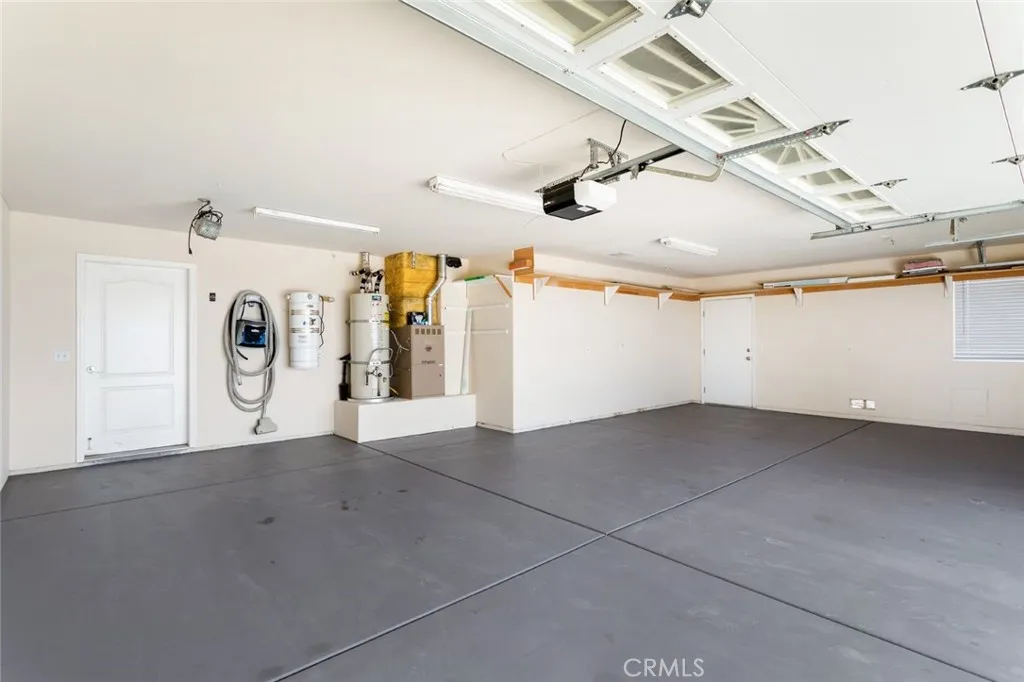 56540 Chipmunk, Yucca Valley, California 92284 home-pic-17