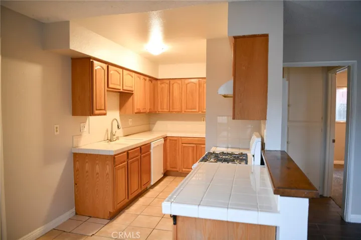 Rear unit kitchen