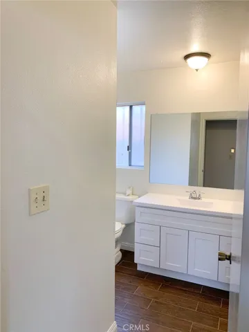 Rear unit bathroom