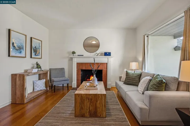 6212 Santa Cruz Ave, Richmond, California 94804