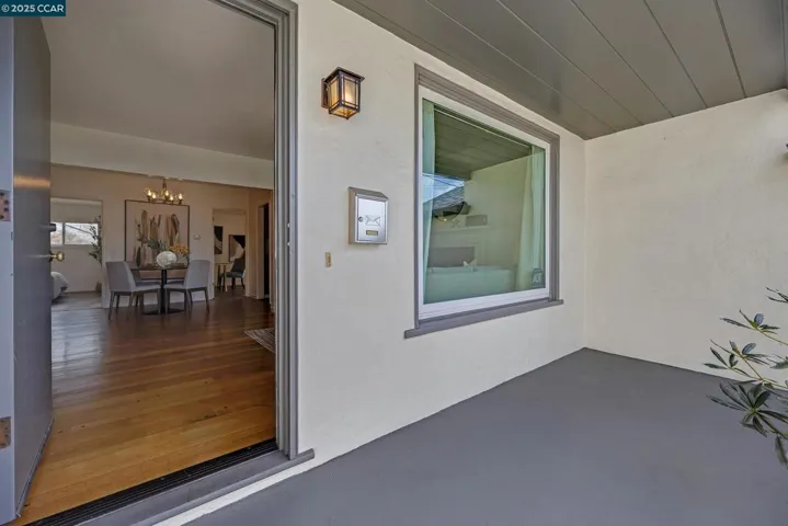 6212 Santa Cruz Ave, Richmond, California 94804