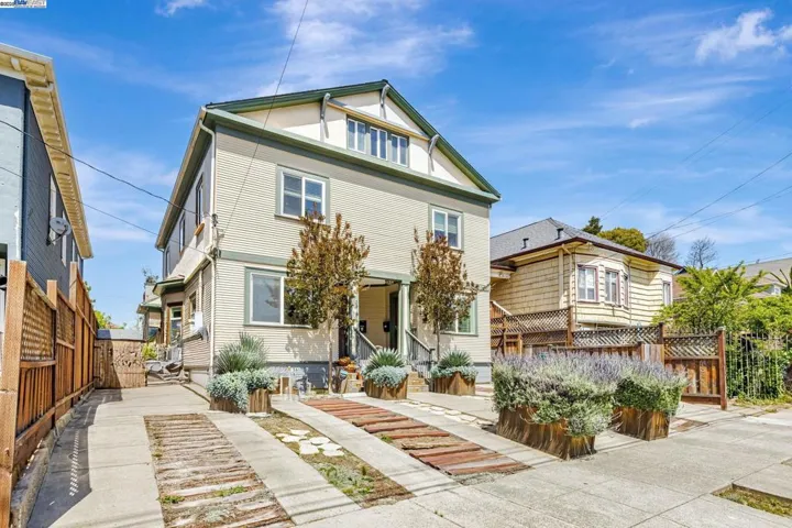752 56th Steet, Oakland, California 94609