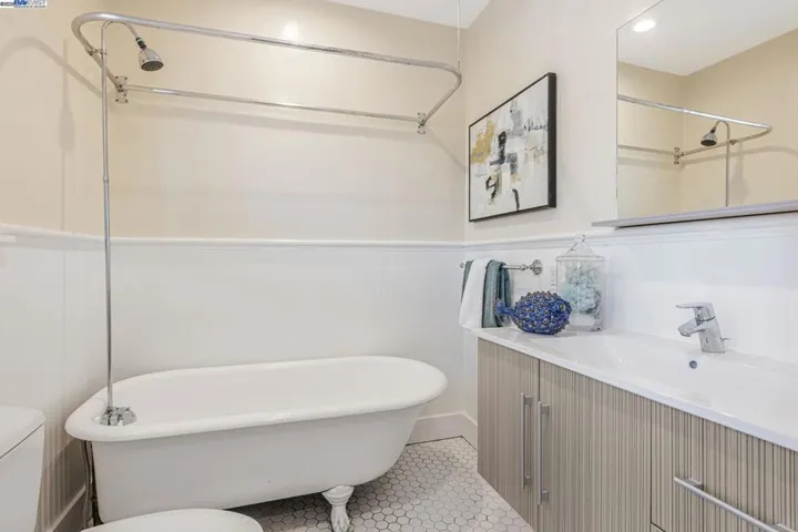 752 56th Steet, Oakland, California 94609