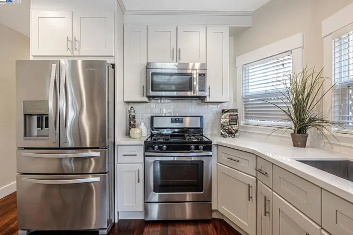 752 56th Steet, Oakland, California 94609