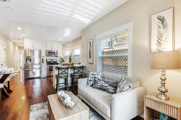 752 56th Steet, Oakland, California 94609