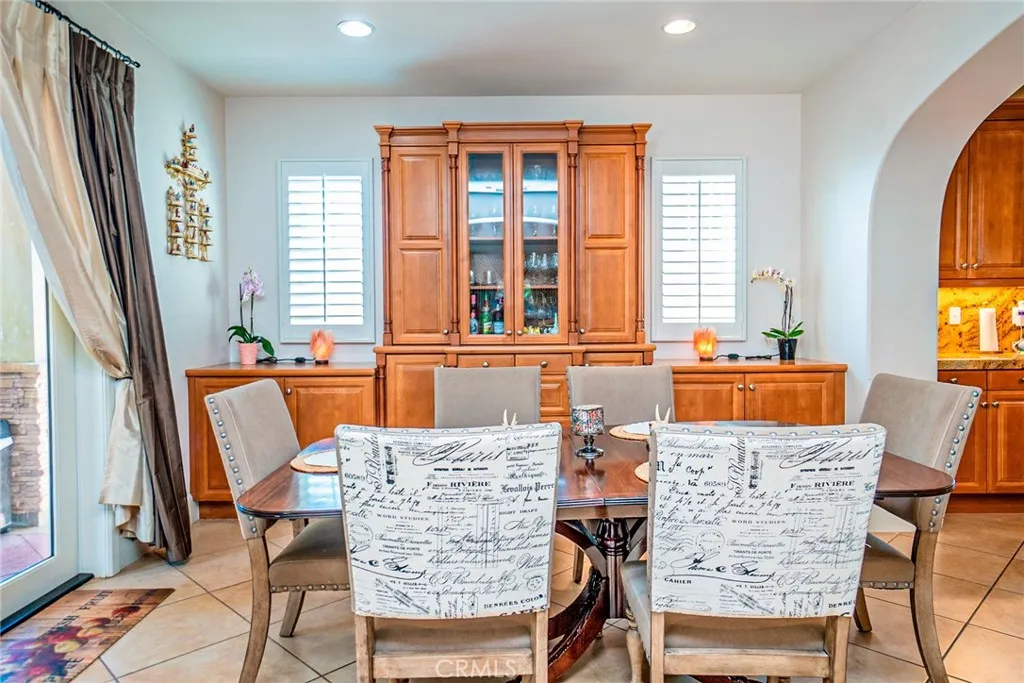 1550 Hibiscus Avenue, Azusa, California 91702 home-pic-7