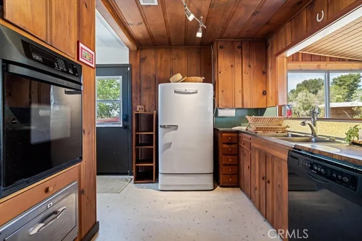 11337 E Avenue E, Lancaster, California 93535
