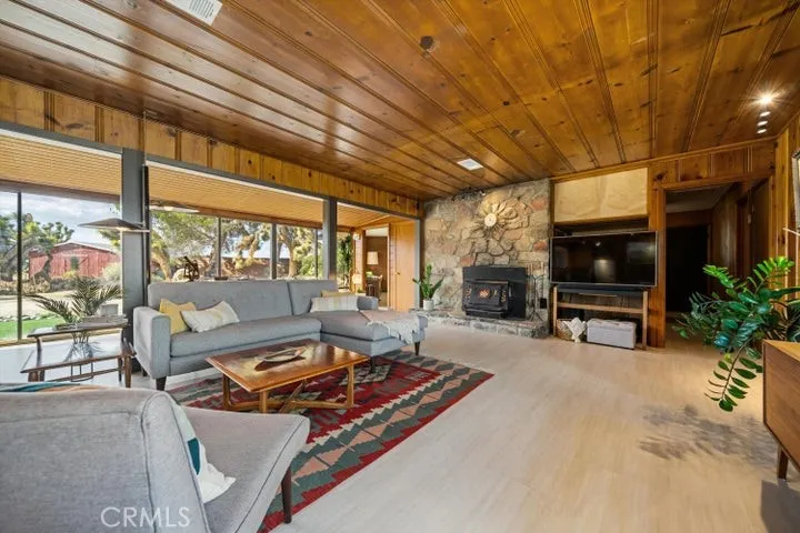 11337 E Avenue E, Lancaster, California 93535