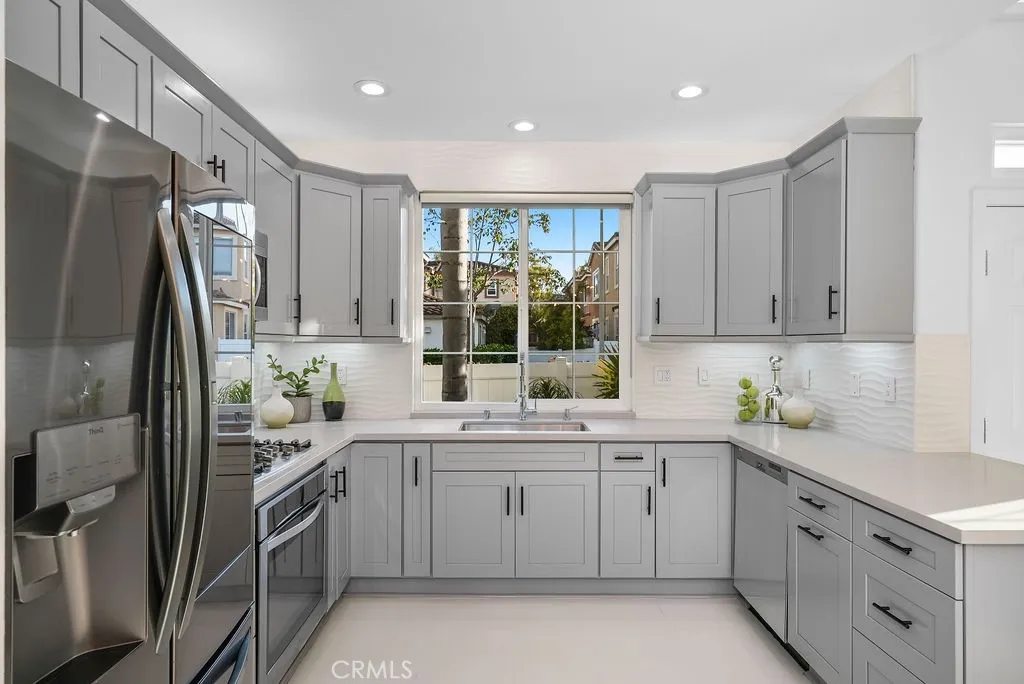 199 Las Flores, Aliso Viejo, California 92656 home-pic-3