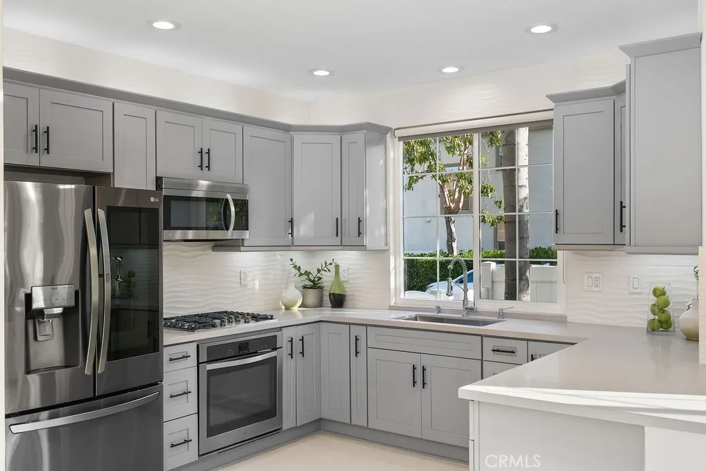199 Las Flores, Aliso Viejo, California 92656 home-pic-6