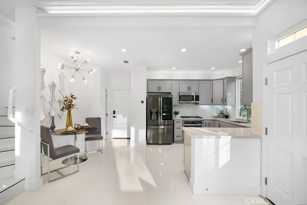 199 Las Flores, Aliso Viejo, California 92656 home-pic-26
