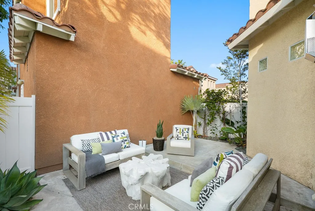 199 Las Flores, Aliso Viejo, California 92656 home-pic-9