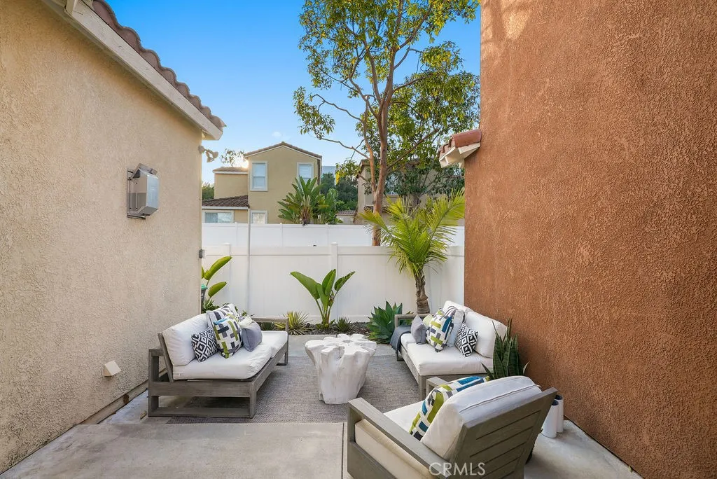 199 Las Flores, Aliso Viejo, California 92656 home-pic-28