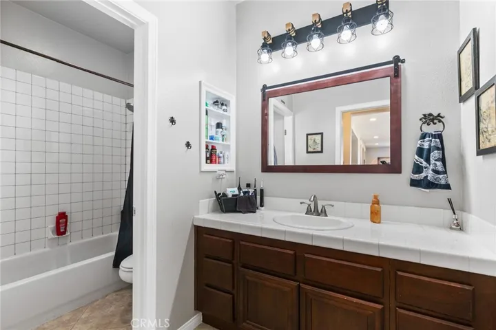 610 Ridgemont Circle, Escondido, California 92027