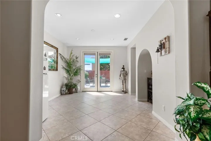 610 Ridgemont Circle, Escondido, California 92027