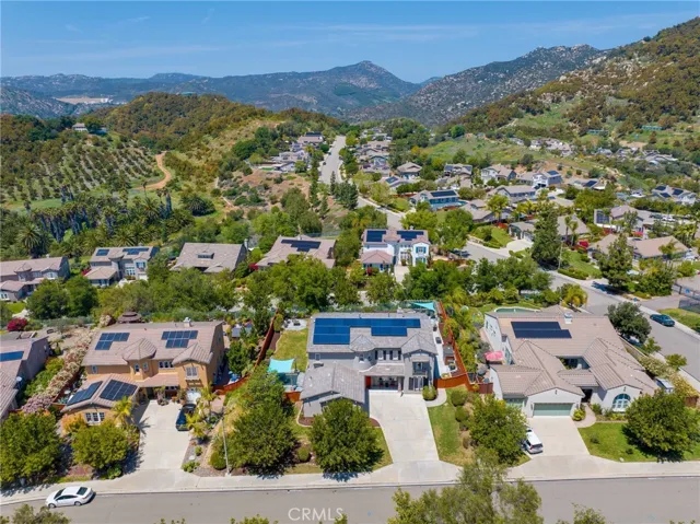 610 Ridgemont Circle, Escondido, California 92027