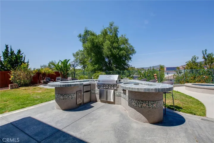 610 Ridgemont Circle, Escondido, California 92027