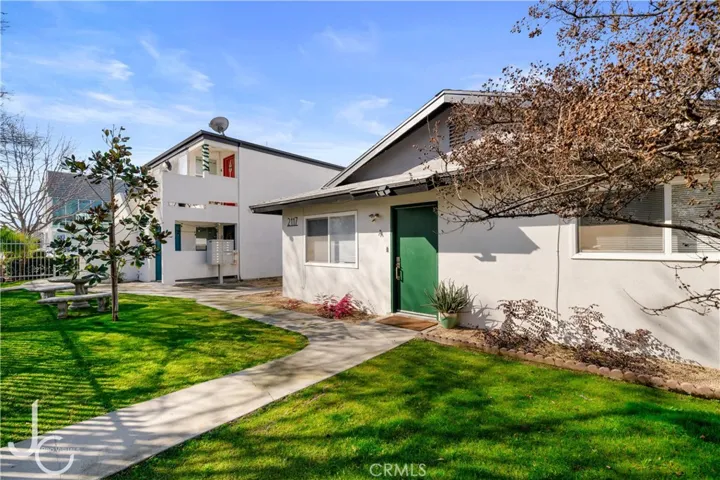 2117 G Street, Bakersfield, California 93301