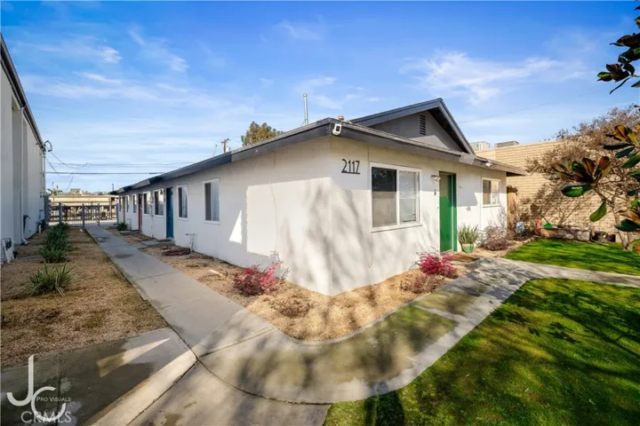 2117 G Street, Bakersfield, California 93301