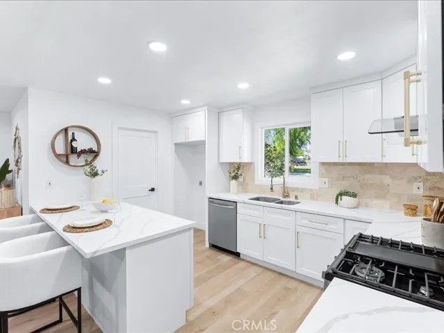 405 S Shasta Way, Upland, California 91786