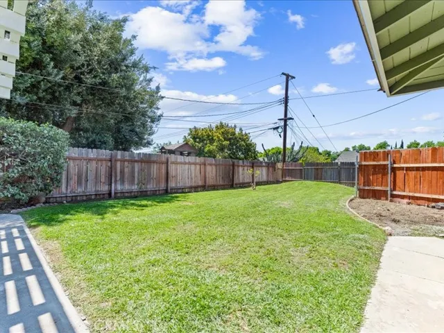 405 S Shasta Way, Upland, California 91786