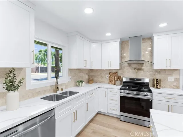 405 S Shasta Way, Upland, California 91786