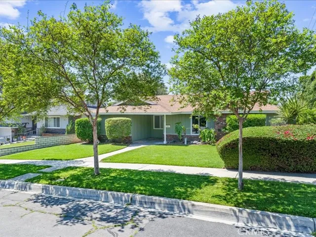 405 S Shasta Way, Upland, California 91786