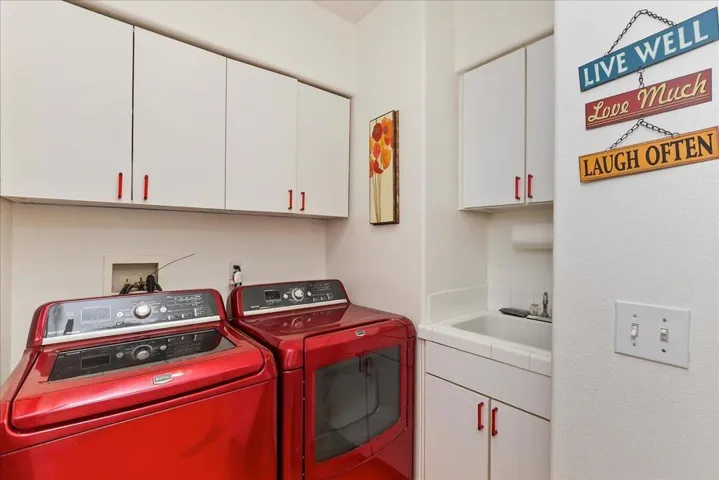 35-Laundry Room