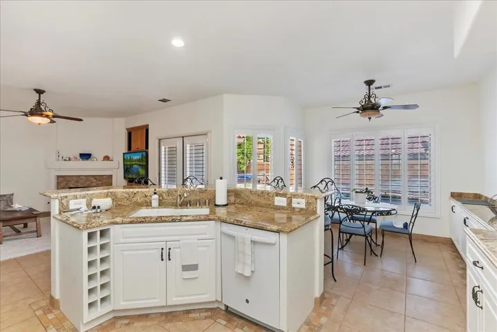 17-Kitchen