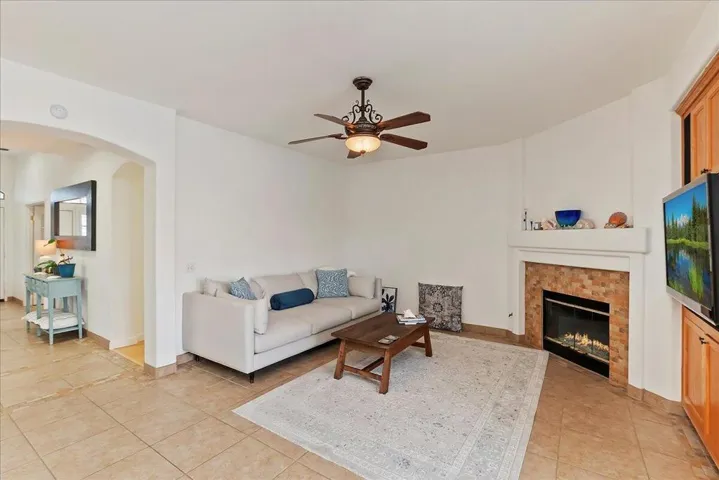 14-Family Room