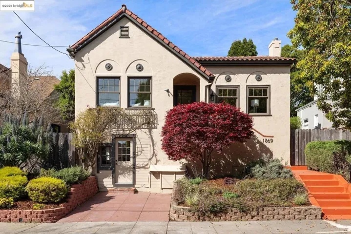 1869 San Ramon Ave, Berkeley, California 94707
