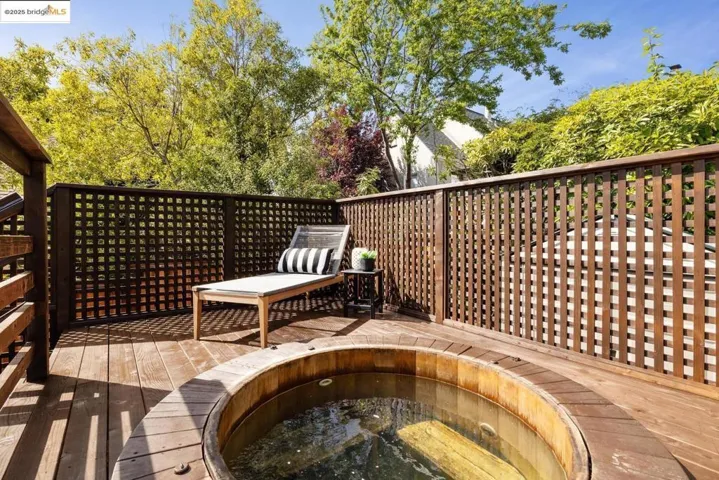 1869 San Ramon Ave, Berkeley, California 94707
